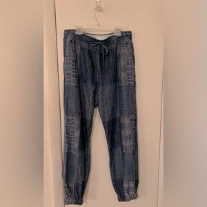 ⭐️NWT⭐️Johnny Was “Biya” Denim Embroidered Joggers